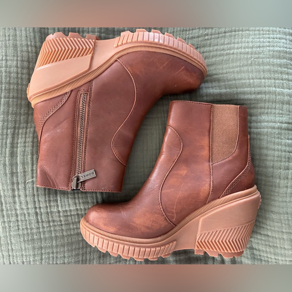 Sorel Brown Leather Platform Ankle Boots with Chunky Heel - Picture 3 of 6